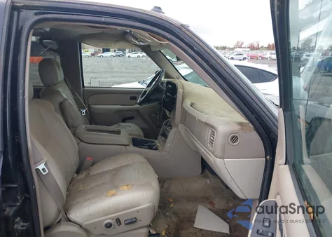 2003 Chevrolet Suburban 1500 Z71 из США, поврежденный, VIN 3GNFK16T83G183246